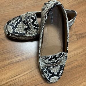 Vionic women’s shoes Size Ashby Size 7.5